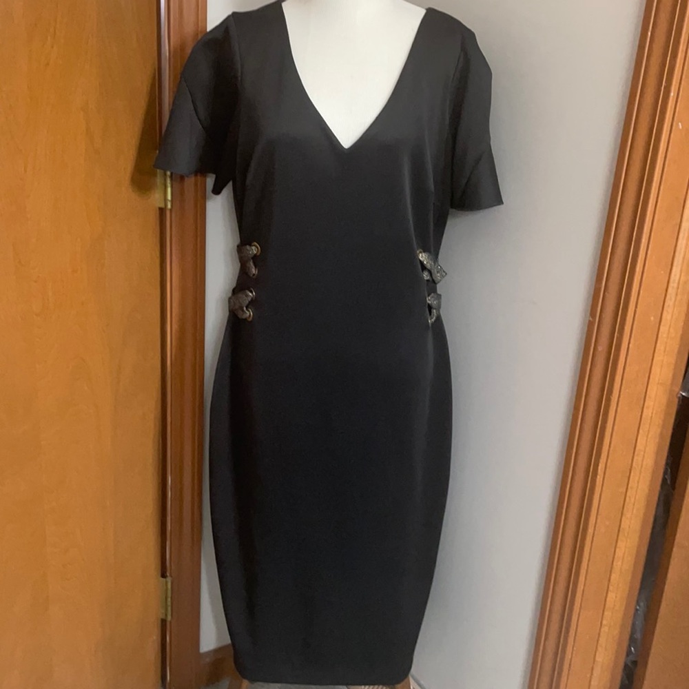 Like new condition Figure flattering black dress
#A